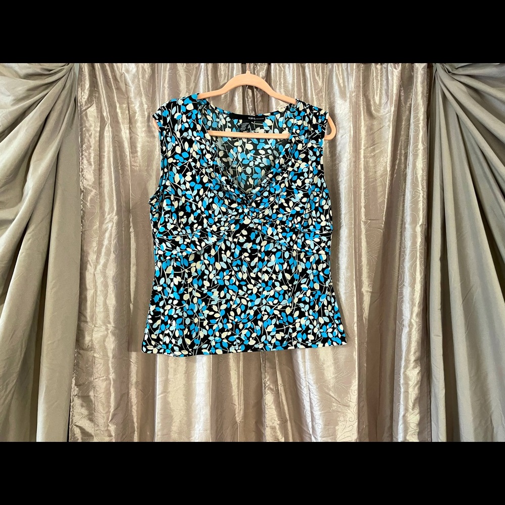 Sleeveless Casual Dress Shirt